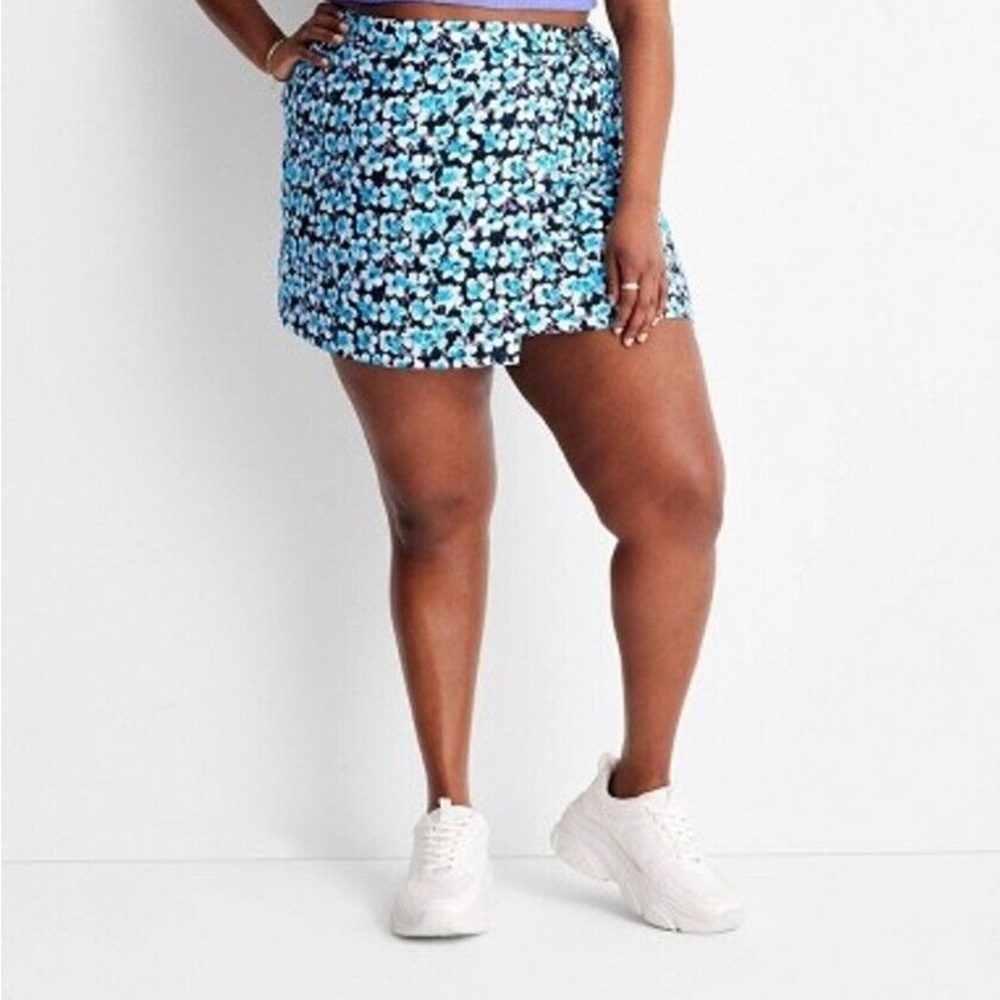 NWT Future Collective x Target Blue Ditsy Floral Print Cargo Skirt